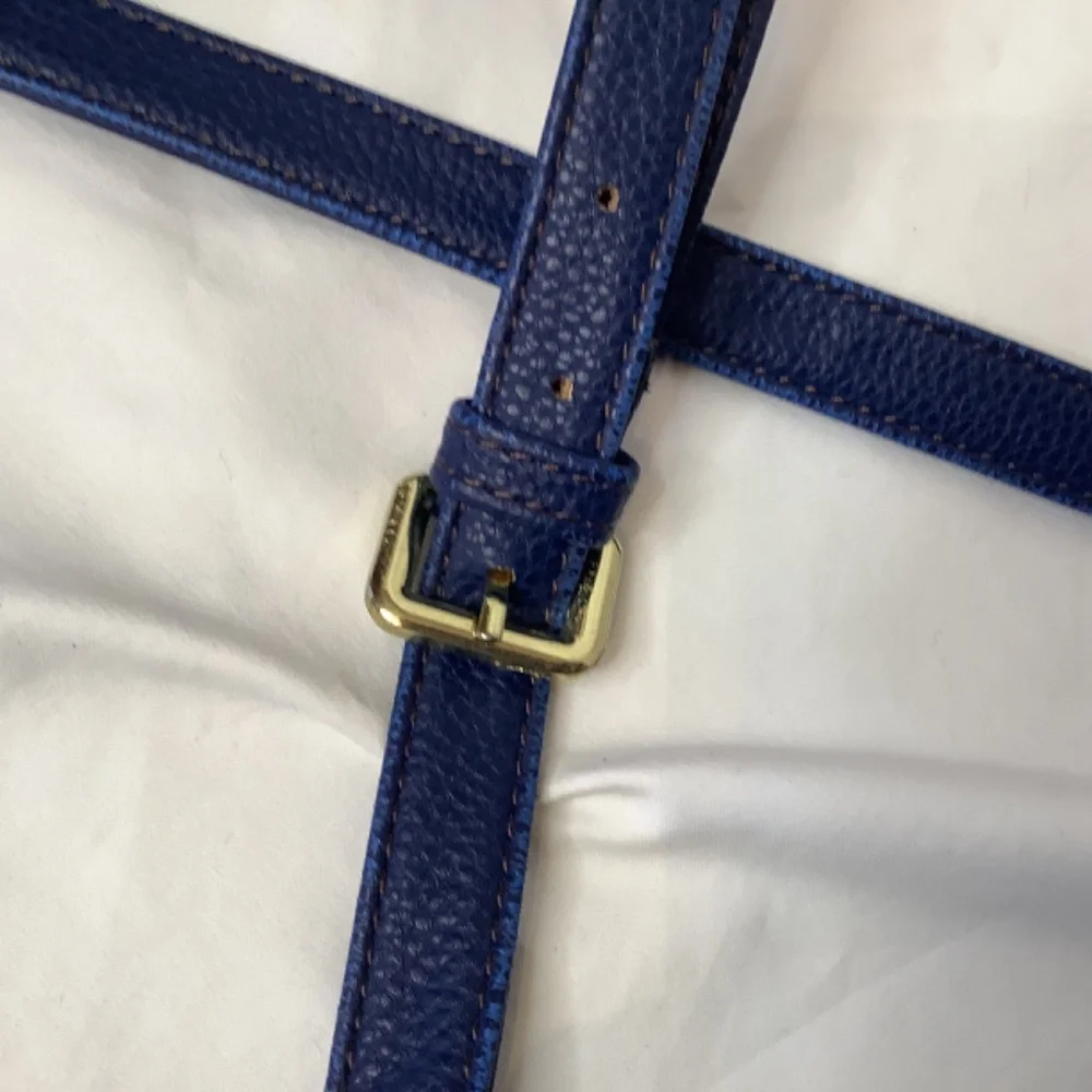 EUC Liz‎ Claiborne navy white crossbody bag